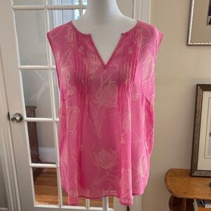NWT CAbi Pink Floral ‘Corsage’ V-Neck Sleeveless Camisole. Size M